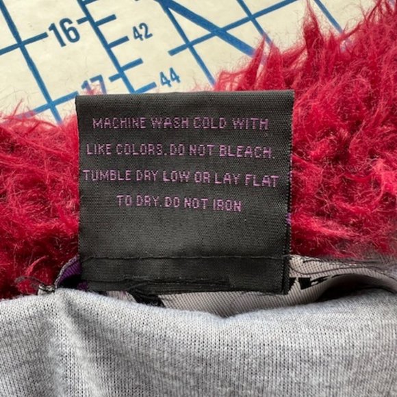 IOS Red Shaggy FAUX FUR VEST Women's Med - Picture 8 of 8